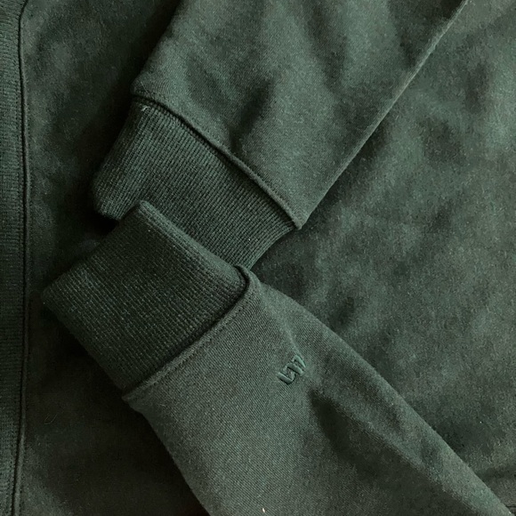 Vrst green fleece pullover sweater and shorts set size small - Picture 10 of 12